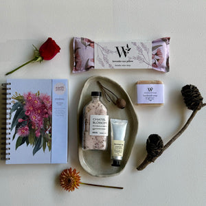 Gift delivery Bendigo. Candles, hand care, wheathbags and soap delivered to your friends. 
